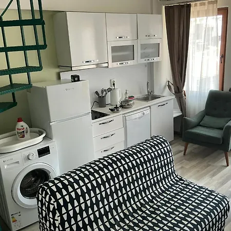 Hotel Hub Flats 4*