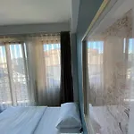 Hub Flats Hotel