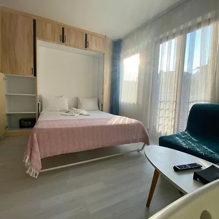 Hub Flats Szálloda 5*