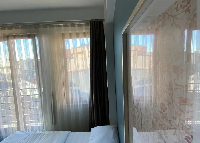 ハブ フラット ホテル