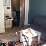 מלון Hub Flats 5*